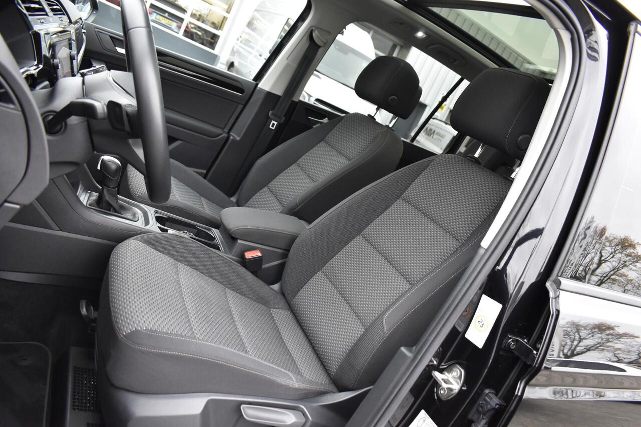 Volkswagen TOURAN 1.5 TSI Business 7p Pano - Trekhaak - BTW