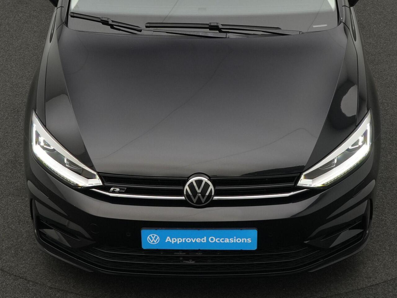 Volkswagen TOURAN 7 pers. 1.5 TSI 150 pk DSG Highline Business R / R-Line | LED koplampen | Stoel- /achterbankverwarming | Adaptive Cruise | Sportonderstel | Achteruitrijcamera | 17 inch