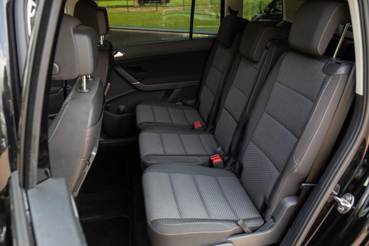 Volkswagen TOURAN 1.5 TSI Comfortline Business 7p , 7 persoons, Camera, Adaptive cruise,