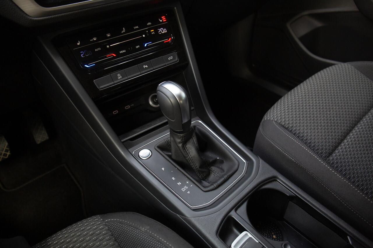 Volkswagen TOURAN 1.5 TSI Comfortline Business 7p , 7 persoons, Camera, Adaptive cruise,