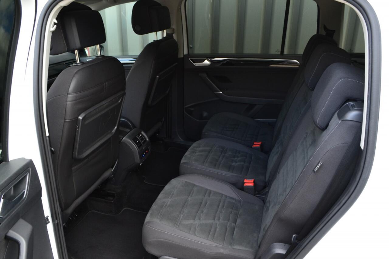 Volkswagen TOURAN 1.5 TSI DSG Highline R-Line LED/ACC/Keyless