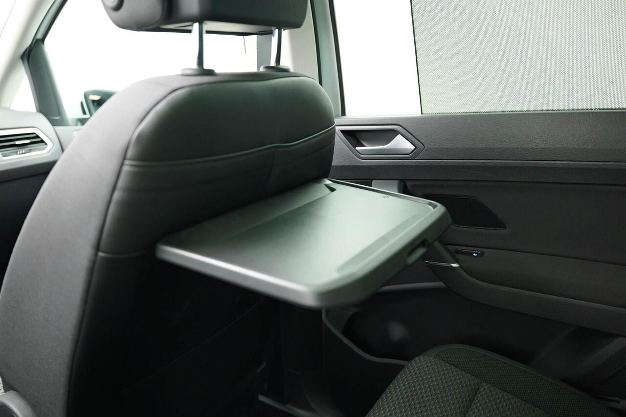 Volkswagen TOURAN 1.5 TSI Business 7p |Pano|Virtual|Keyless|Dodehoek|ACC|Camera|