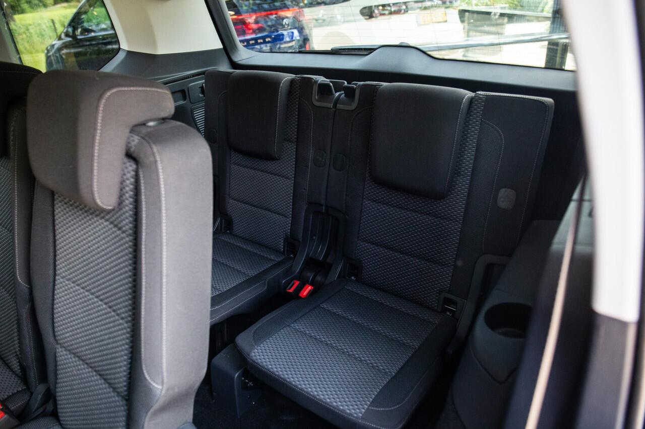 Volkswagen TOURAN 1.5 TSI Comfortline Business 7p , 7 persoons, Camera, Adaptive cruise,