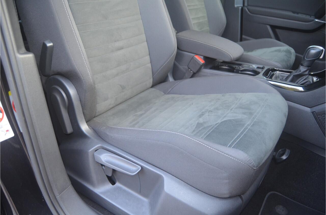 Volkswagen TOURAN 7 persoons AUTOMAAT 12 mnd. gar.