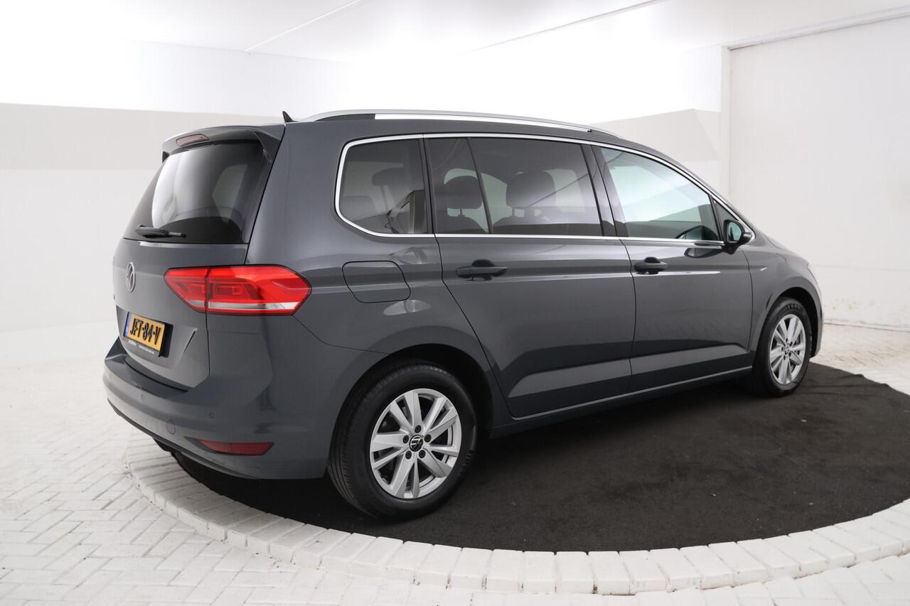 Volkswagen TOURAN 2.0 TDI SCR Highline 7p 7 persoons, apple carplay, navigatie,