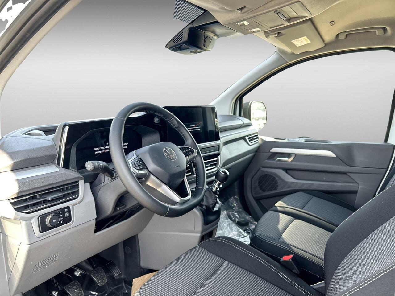 Volkswagen TRANSPORTER Bedrijfswagens Life L1 2.0 TDI EU6 110 kW 150 pk 6 versn. hand | BPM vrij | Achterdeuren zonder ruit | Zitpakket 3 voor Life & Style - armleuningen, bijrijdersbank met doorlaadfunctie en klaptafel | Multifunctioneel kunstlederen stuurwiel |