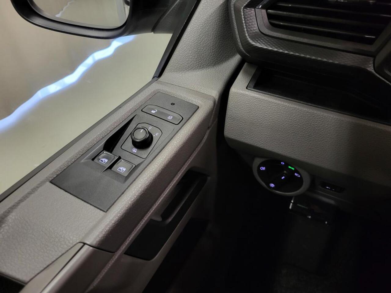 Volkswagen TRANSPORTER Pick-Up 2.0TDI L2/H1 Euro 6!