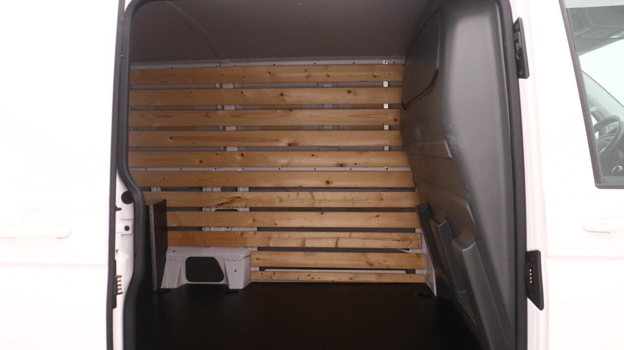 Volkswagen TRANSPORTER L2H1 2.0 TDI 110pk Bulli