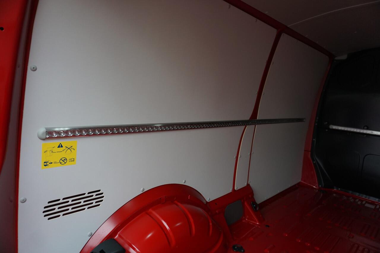 Volkswagen TRANSPORTER 150PK Automaat L2H1 Apple Carplay Camera Cruise PDC Standkachel Stoelverwarming Trekhaak