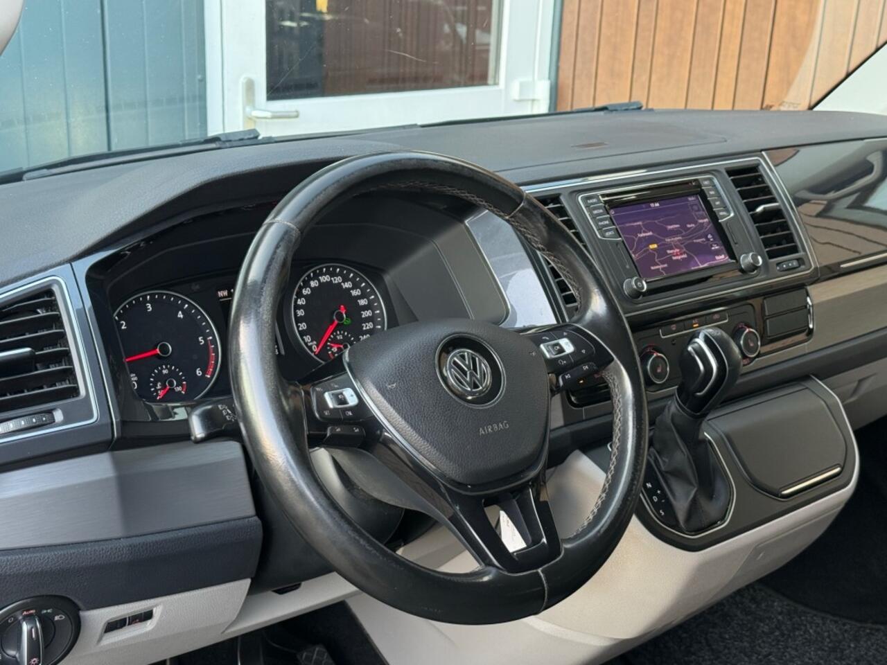 Volkswagen TRANSPORTER 2.0 TDI L2H1 DC HIGHLINE DSG led dubbele deur acc 18'' Camera