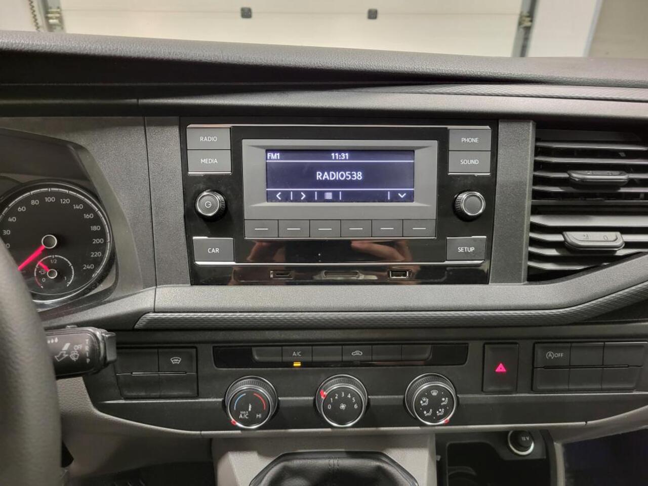 Volkswagen TRANSPORTER Pick-Up 2.0TDI L2/H1 Euro 6!