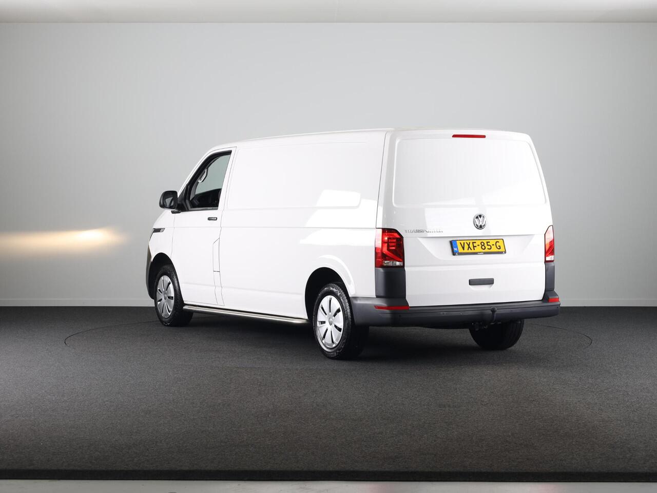 Volkswagen TRANSPORTER 2.0 TDI L2H3 28 110 PK | Verlengde garantie | Navigatie via app | Trekhaak | Parkeersensoren | Cruise control |