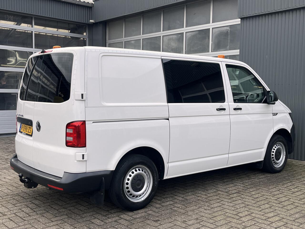 Volkswagen TRANSPORTER 2.0 TDI L1H1 Airco Cruise controle Trekhaak 2200kg Kastinrichting Omvormer Standkachel Telefoonvoorbereiding 2-Persoons 1e eigenaar Euro 6 Bpm vrij voor particulier gebruik!!
