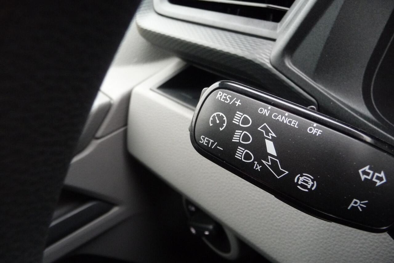 Volkswagen TRANSPORTER 90 pk 2.0 TDI L1H1 26 Economy Business deurtjes, bank, carplay, cruise, BPM vrij, nieuwe auto