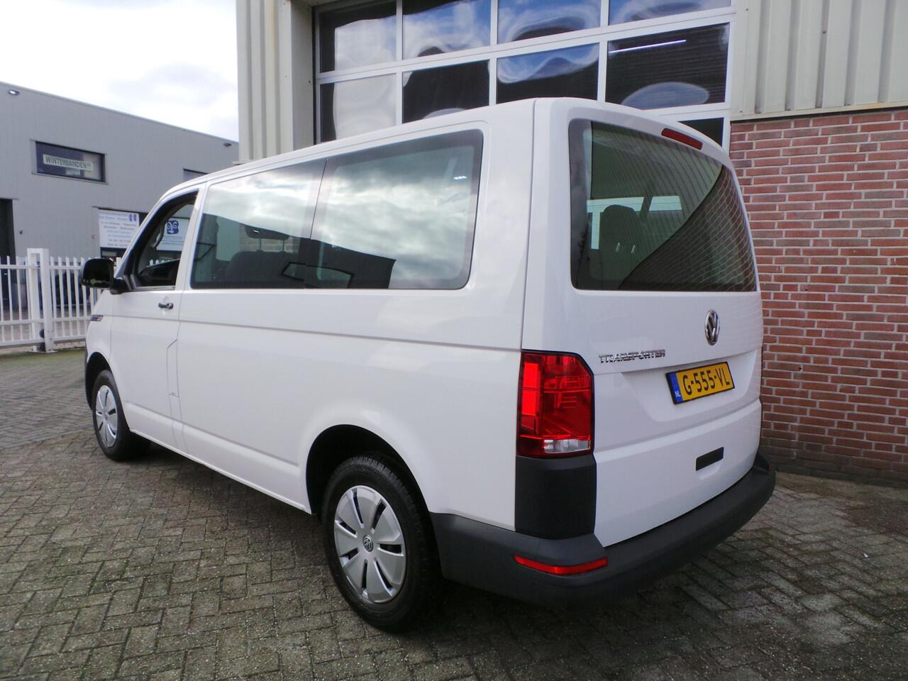 Volkswagen TRANSPORTER Kombi 2.0 TDI L1H1 9persoons Airco, 9 Personenbus 24,950ex btw. 2 stuks op voorraad!