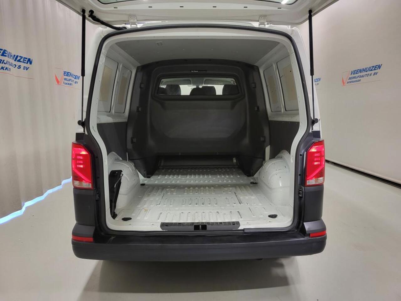 Volkswagen TRANSPORTER 2.0TDI L2/H1 Dubbele Cabine Euro 6!