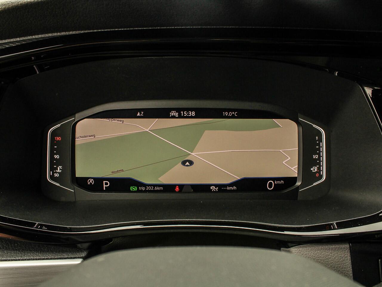 Volkswagen TRANSPORTER 2.0 TDI 204PK DSG Bulli Dubbele Cabine | BPM VRIJ! | 2X SCHUIFDEUR MET SLUITHULP | ACC | STOELVERWARMING | DIGITALE COCKPIT |