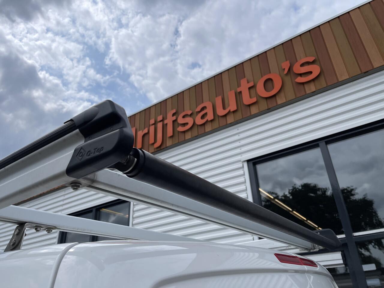 Volkswagen TRANSPORTER 2.0 TDI 102pk L1H1 Comfortline / bpm vrij / euro 6 diesel / prijs rijklaar ¤ 16.950 ex btw / lease vanaf ¤ 285 / Bott ingerichte laadruimte / airco / cruise / trekhaak 2200 kg !