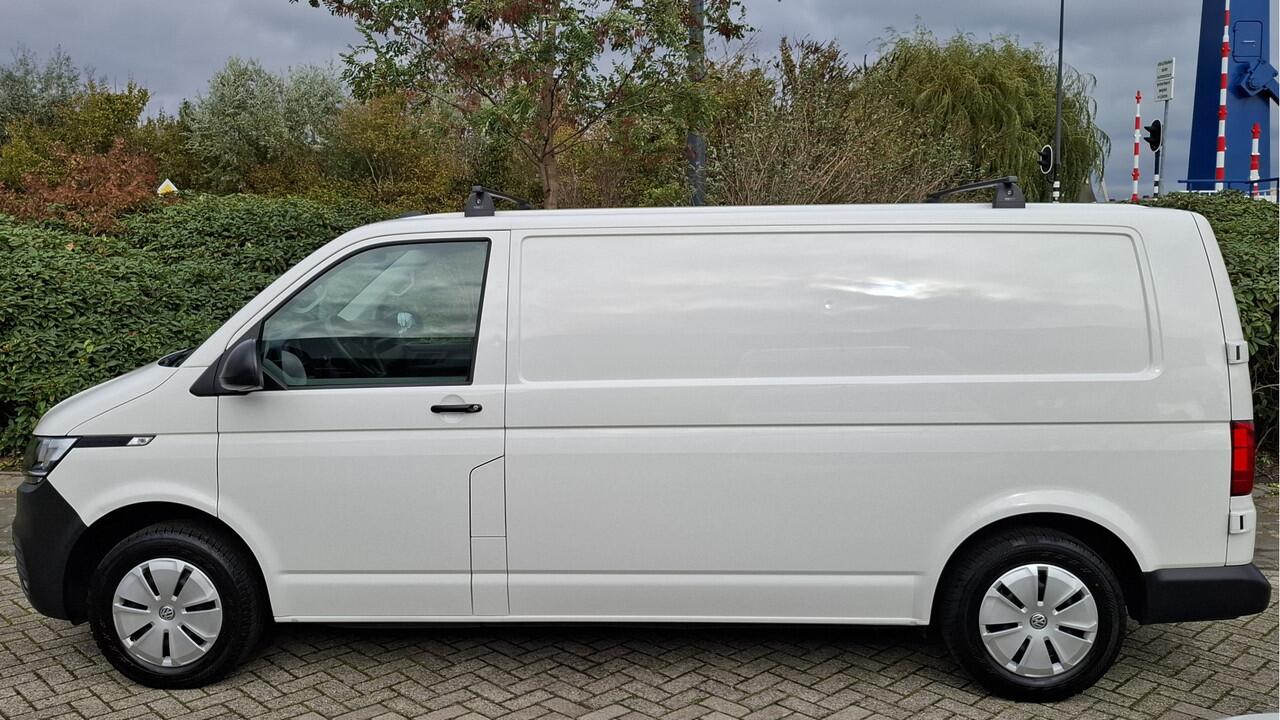 Volkswagen TRANSPORTER 2.0 TDI L2H1 Comfortline Navigatie / Trekhaak / PDC / Cruise
