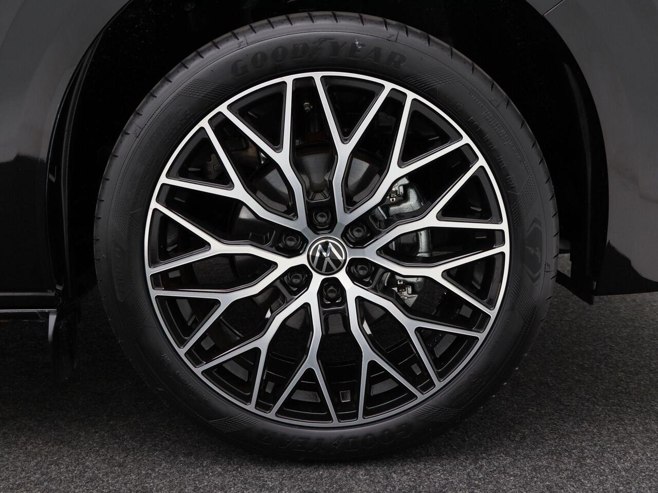 Volkswagen TRANSPORTER 2.0 TDI L2H1 30 Bulli Intro | V-08-KZS | 170pk | Automaat | Dubbele cabine | Dubbele Schuifdeur | 20"Lichtmetalen velgen | Full LED | Trekhaak | BPM Vrij!