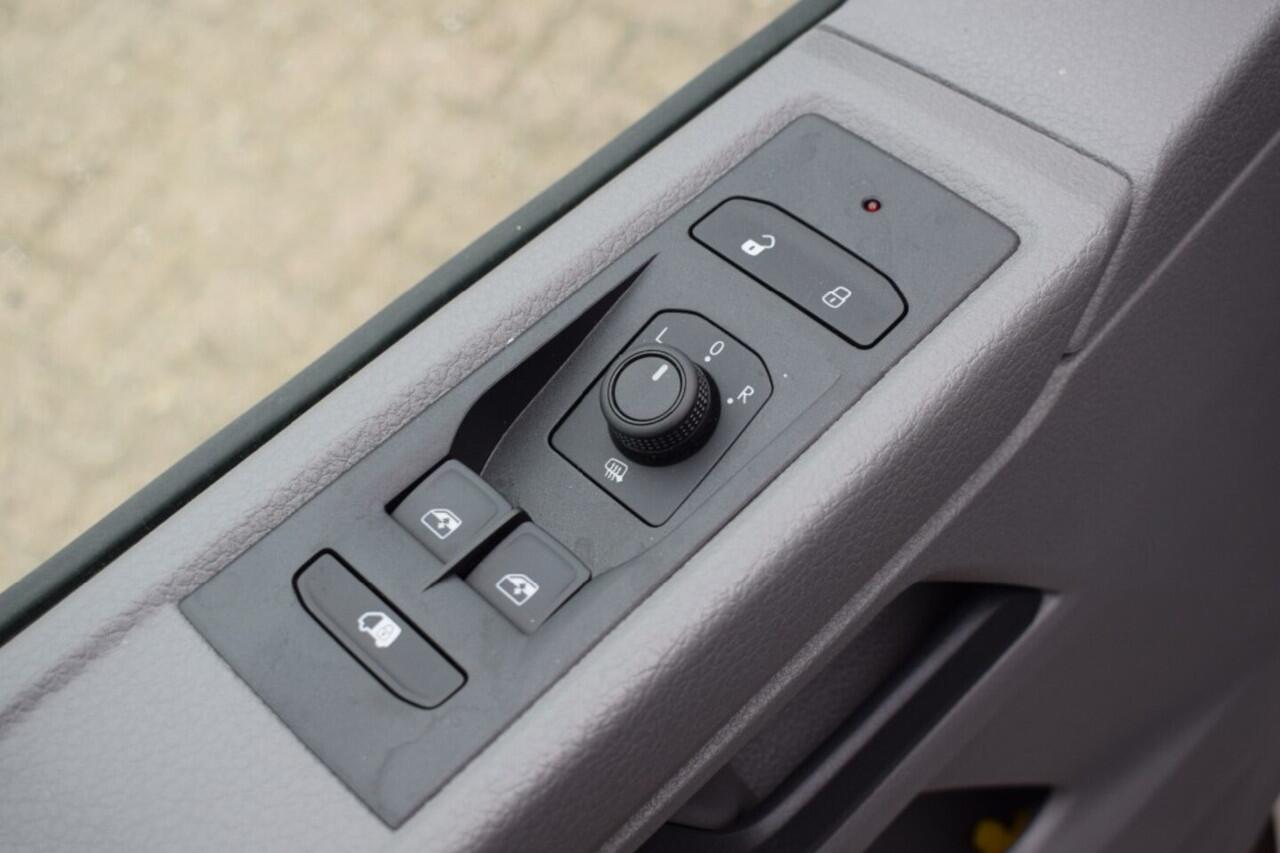 Volkswagen TRANSPORTER T6.1 2.0 TDI 150PK L2H1 Comfortline NAVI 16 INCH LMV