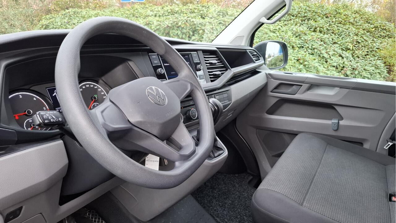 Volkswagen TRANSPORTER 6.1 - 2.0 TDI L2H1 28 Trend Edition 150 pk / Imperiaal / Navi by App / Camera