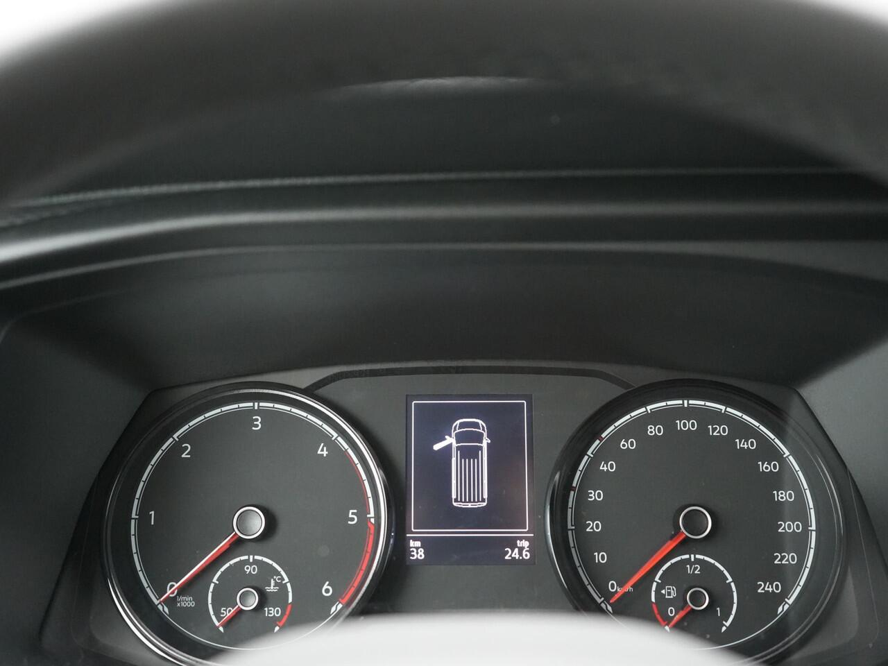 Volkswagen TRANSPORTER 2.0 TDI L2H1 30 Highline 204 pk Automaat | V-06-KFS | Schuifdeuren linker-en rechterzijde | BPM vrij | Navigatie | Apple Carplay |