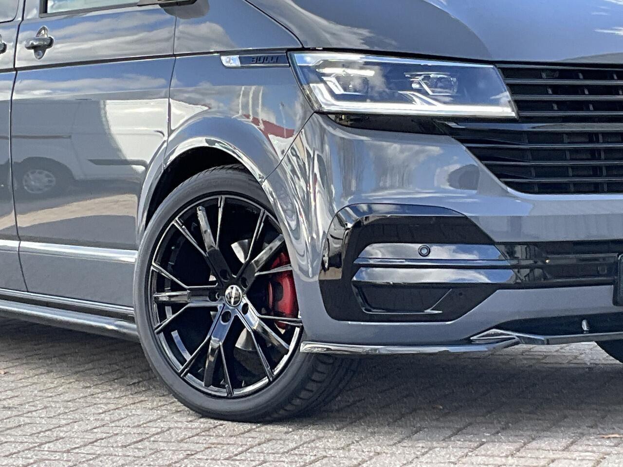 Volkswagen TRANSPORTER 6-Pers 2.0 TDI L2H1 DC Bulli Leer Cam Trekhaak Lang 6 Persoons Dubbele Cabine