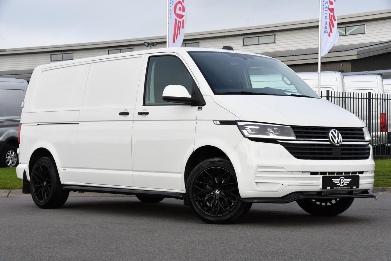 Volkswagen TRANSPORTER 2.0 TDI L2H1 30 Bulli Edition Cruise, Carplay, 150PK, Automaat, Sensoren, LED, PDC, 2 x Schuifdeur, Trekhaak, UNIEK!