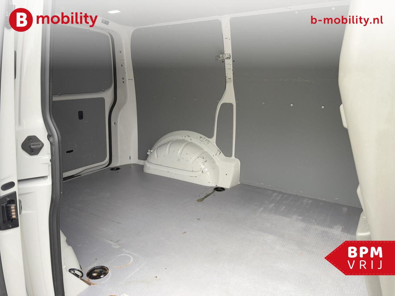 Volkswagen TRANSPORTER 2.0 TDI L1H1 Business Trekhaak | Apple CarPlay | Cruise Control | Airco | Betimmering