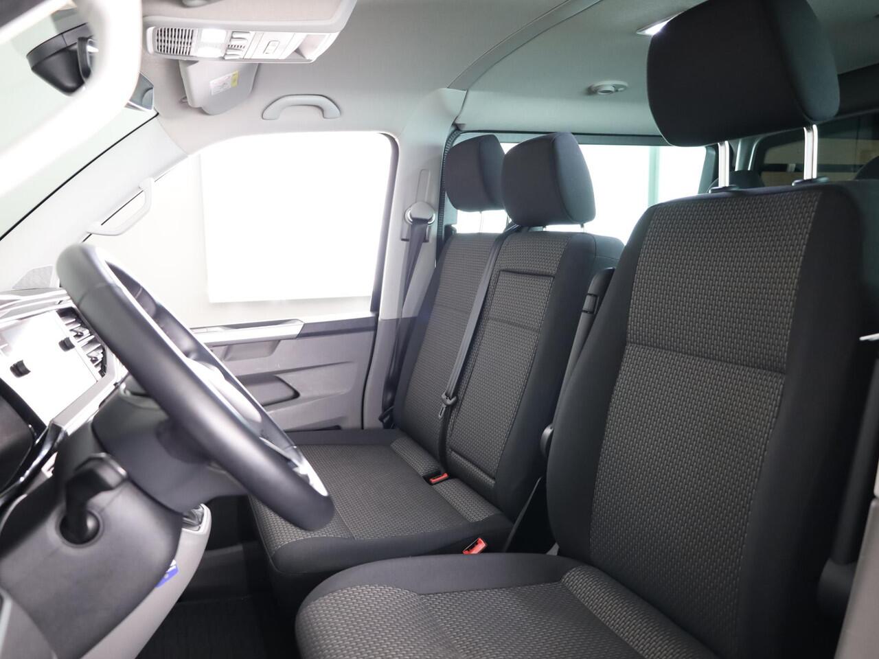 Volkswagen TRANSPORTER 2.0 TDI L2H1 30 DC Highline 150 PK DSG | 50% korting op pakket | Verlengde garantie | Navigatie | Trekhaak | Luxe dubbelcabine |