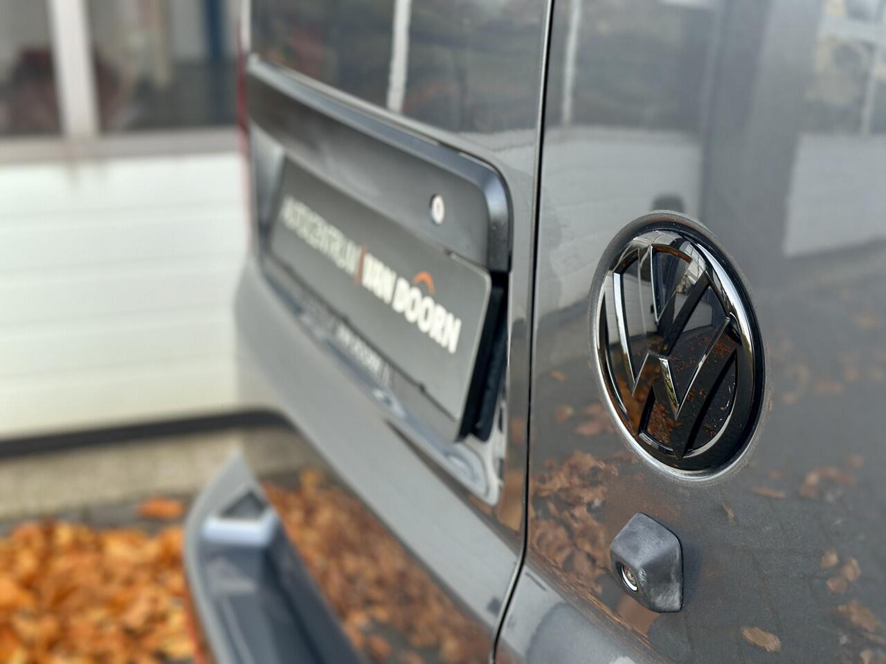 Volkswagen TRANSPORTER 2.0 TDI 150pk | DSG | Automaat | Exlusive | Lang | Adapt Cruise | Standkachel | LED | Stoelverw. | Camera | Ex btw