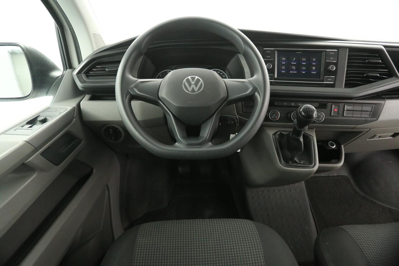 Volkswagen TRANSPORTER 2.0 TDI L2H1 | DC | Airco | Carplay | Trekh. | Cruise | Parkeersens.