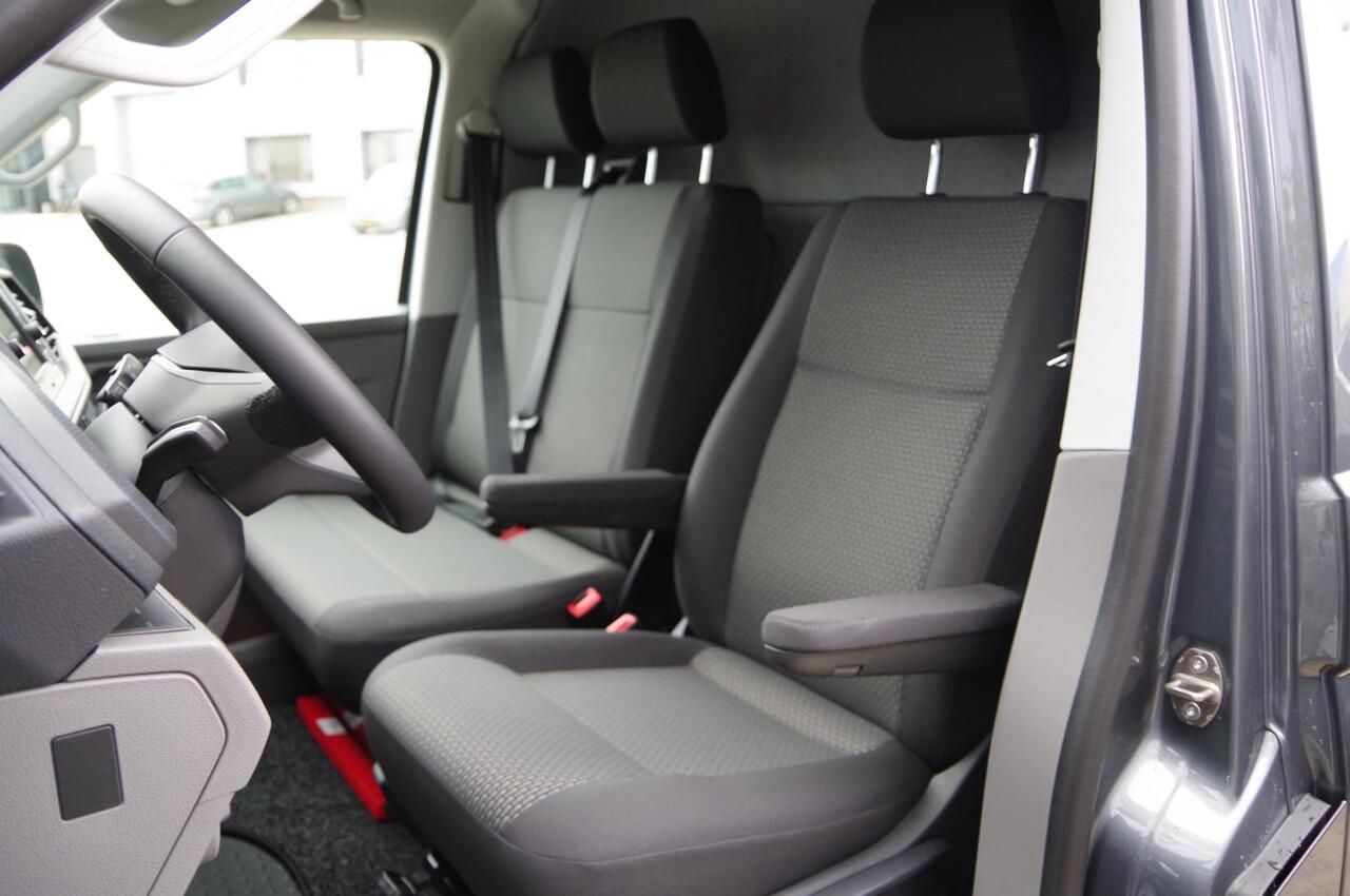 Volkswagen TRANSPORTER 2.0 TDI L2 30, 3-ZITS, 150PK AUT. LED, TREKHAAK, CAMERA, APPLE CARPLAY, STOELVERWARMING, STANDKACHEL, AIRCO