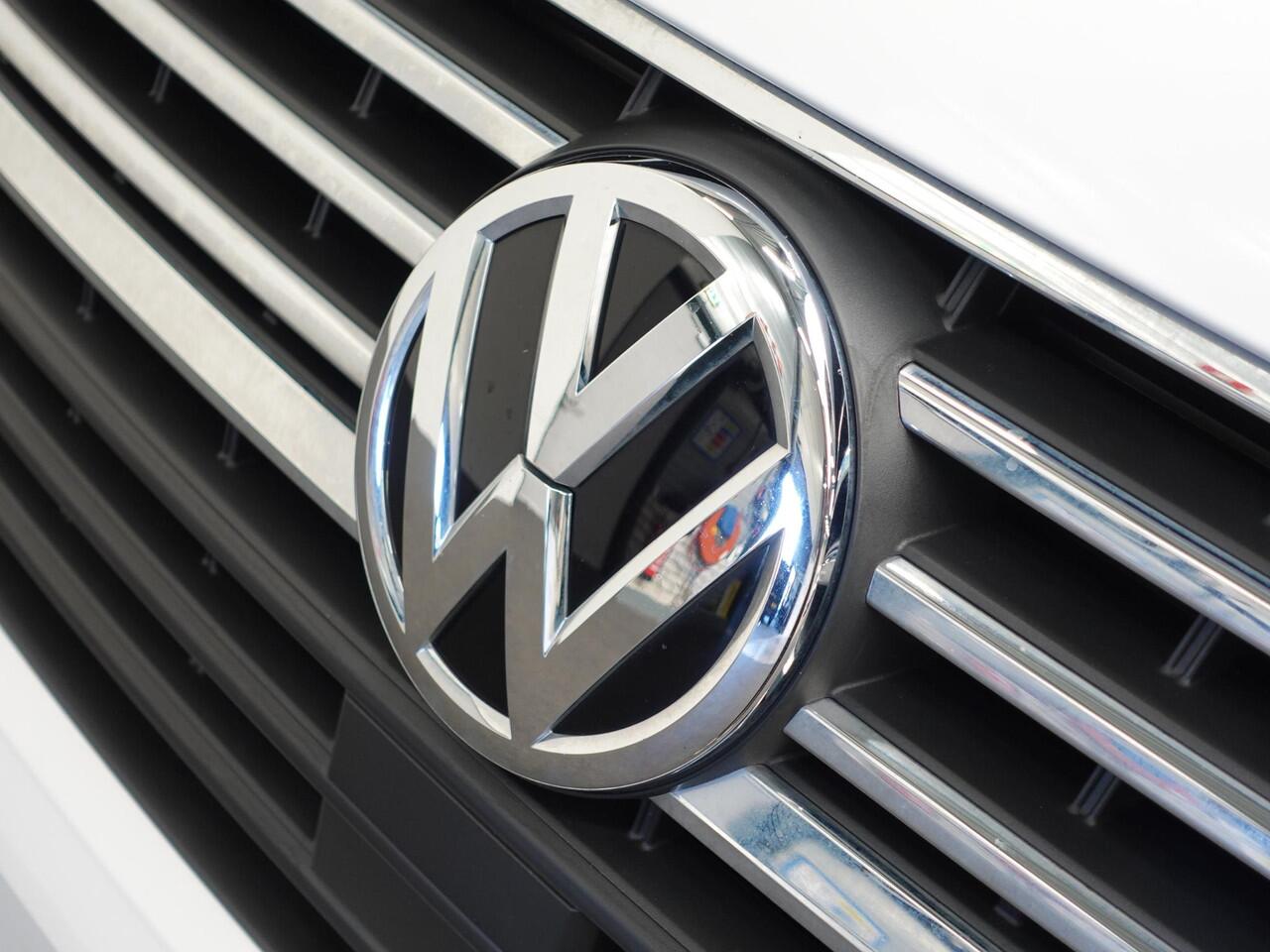 Volkswagen TRANSPORTER 150pk Automaat L2 Dubbele cabine Bulli Apple Carplay Cruise control Camera Airco Euro6