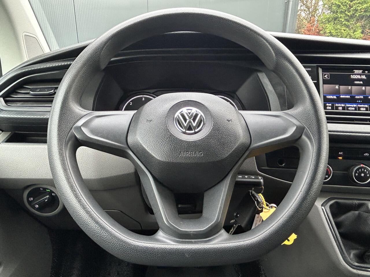 Volkswagen TRANSPORTER 2.0 TDI COMFORTLINE / L2H1 / 53.418 KM !! / SORTIMO INRICHTING / 1e EIG. / CAMERA / AIRCO / CRUISE / APPLE CARPLAY / PDC