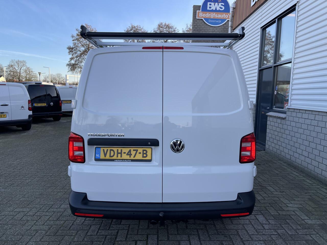 Volkswagen TRANSPORTER 2.0 TDI L1H1 Comfortline / vaste prijs rijklaar ¤ 15.950 ex btw / lease vanaf ¤ 311 / Bott ingerichte laadruimte / airco / cruise / imperial / trekhaak 2200 kg ! / euro 6