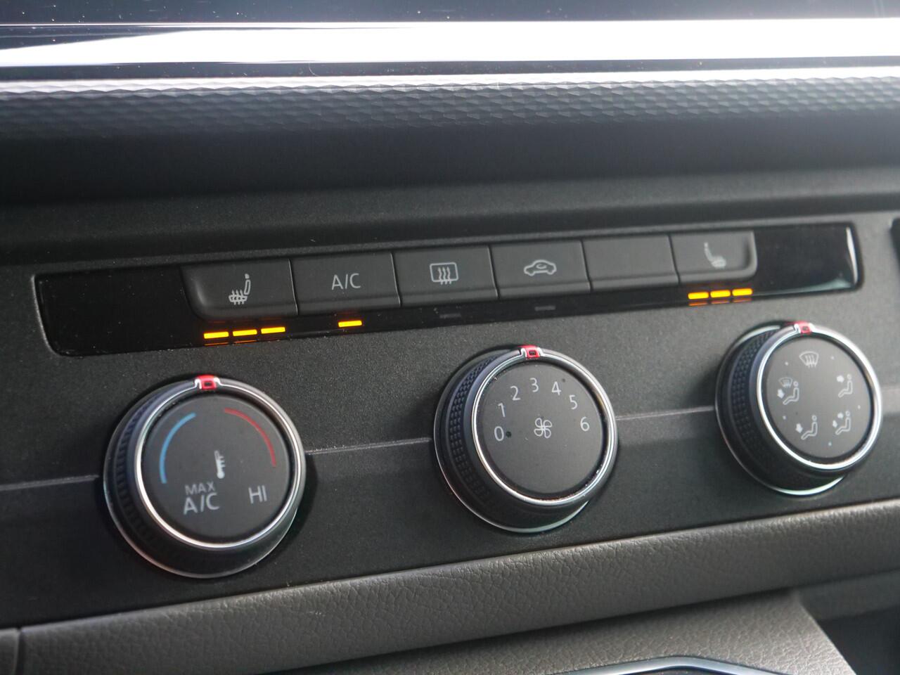 Volkswagen TRANSPORTER 2.0 TDI 150 | Aut. | DC | Bulli | L2H1 | Navi | Cruise | Airco..