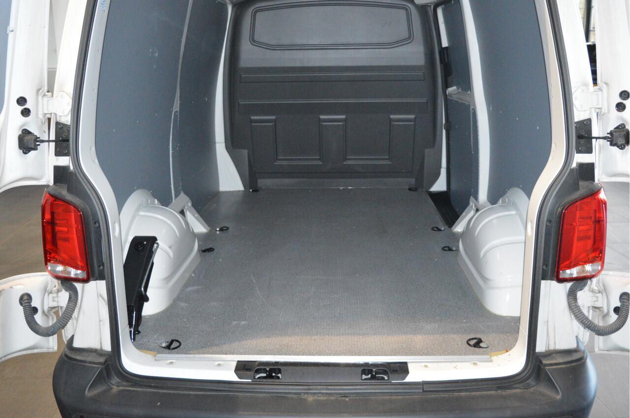 Volkswagen TRANSPORTER 2.0 TDI L2H1 navi airco cruise pdc trekhaak 110 pk !!