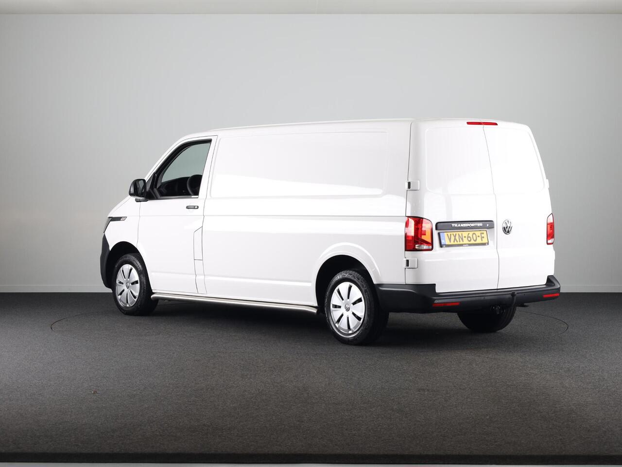 Volkswagen TRANSPORTER 2.0 TDI L2H3 28 110 pk | Verlengde garantie | Navigatie via App | Trekhaak | Parkeersensoren achter | Cruise control |