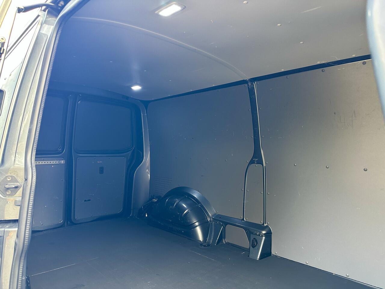 Volkswagen TRANSPORTER 2.0 TDI 150pk | DSG | Automaat | Exlusive | Lang | Adapt Cruise | Standkachel | LED | Stoelverw. | Camera | Ex btw