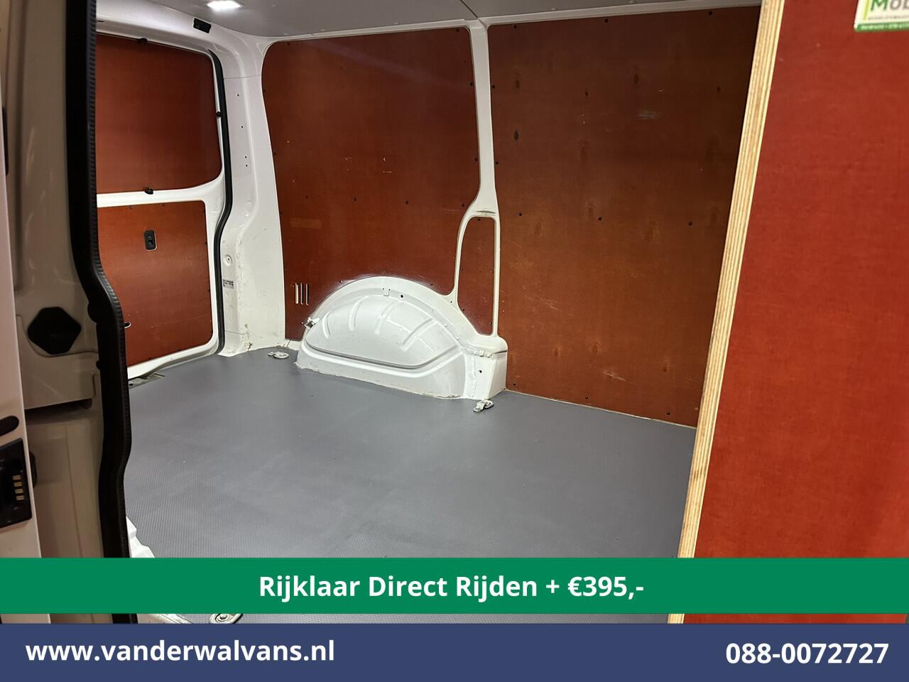 Volkswagen TRANSPORTER 2.0 TDI 111pk L1H1 Euro6 *Rijklaar Direct Rijden* Airco | Camera | Apple Carplay | Android Auto | Cruisecontrol Trekhaak, Parkeersensoren