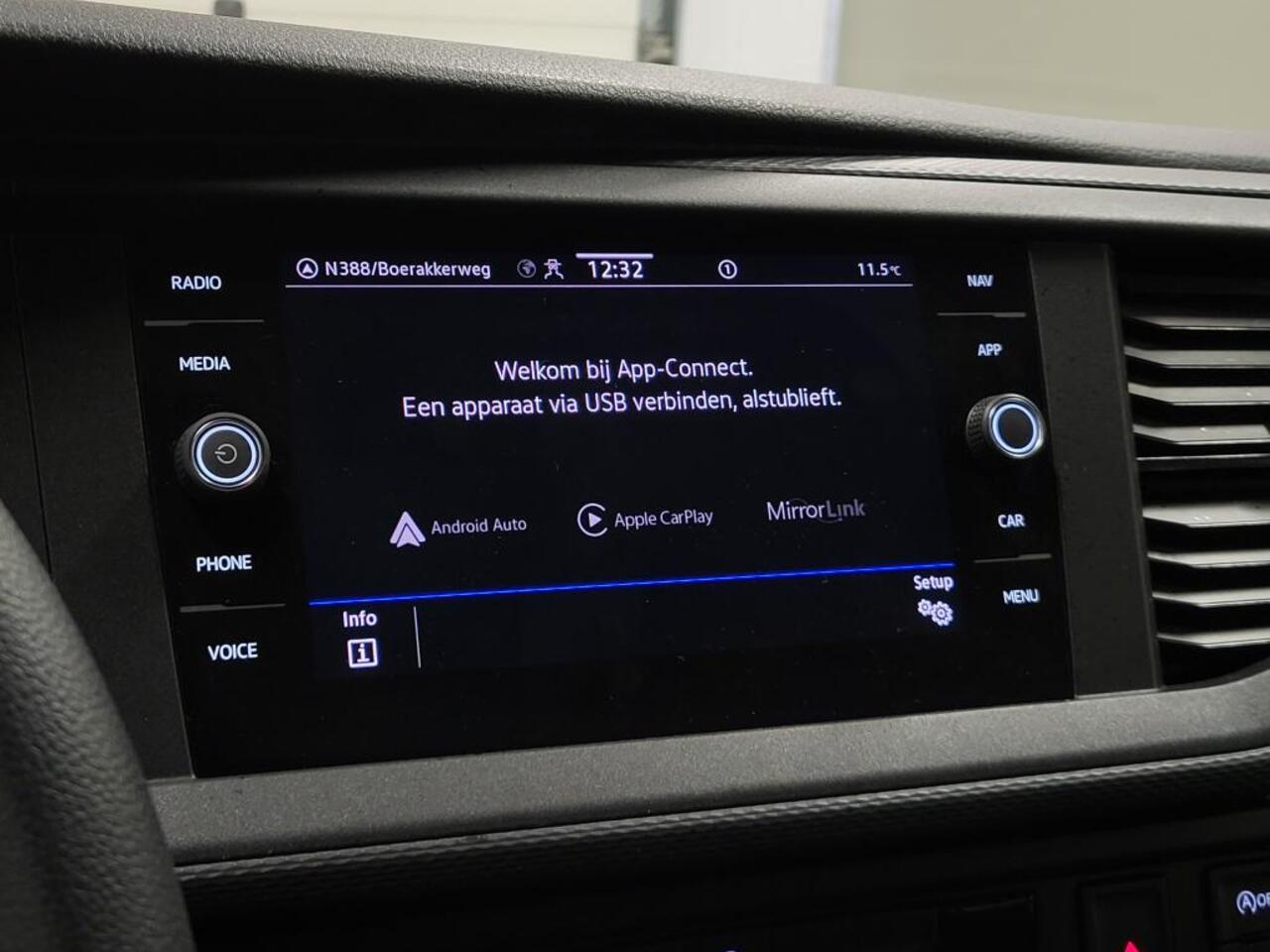 Volkswagen TRANSPORTER 2.0TDI L2/H1 Dubbele Cabine Euro 6!