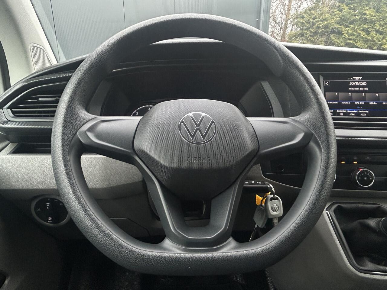 Volkswagen TRANSPORTER 2.0 TDI 111 PK / 1e EIG. / 48.372 KM !! / AIRCO / CRUISE / APPLE CARPLAY / 3-ZITS / PDC