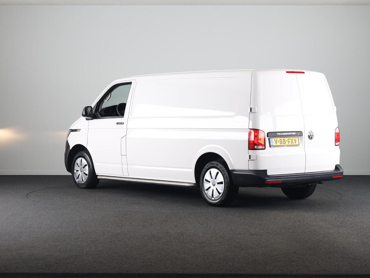 Volkswagen TRANSPORTER 2.0 TDI L2H1 28 Comfortline 110 pk | Verlengde garantie | Navigatie via App | Parkeersensoren achter | Cruise control |