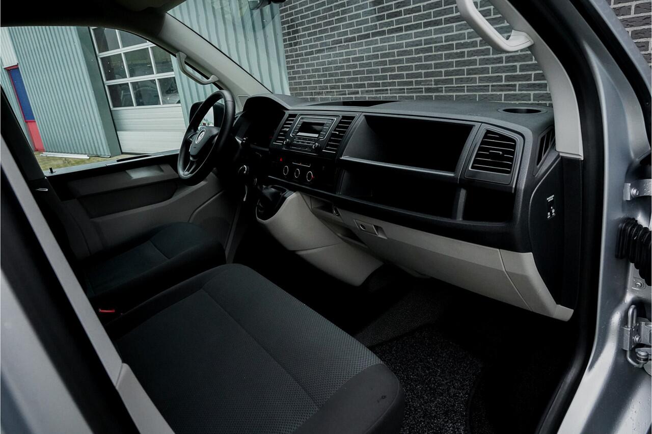 Volkswagen TRANSPORTER 2.0 TDI L1H1 Comfortline | Airco | Vloer | Trekhaak | 3 Persoons |