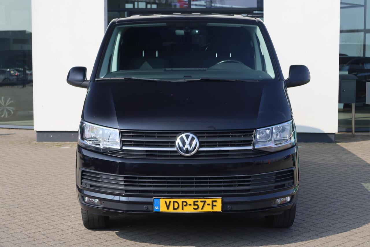 Volkswagen TRANSPORTER 2.0 TDI L2H1 Highline 102PK / 75kW, Highline, achterdeuren met ruit en wisser, navigatie, multifunctioneel lederen stuurwiel, parkeersensoren voor en achter (pdc), trekhaak, voorruit verwarming, cruise control, licht en regensensor, airco