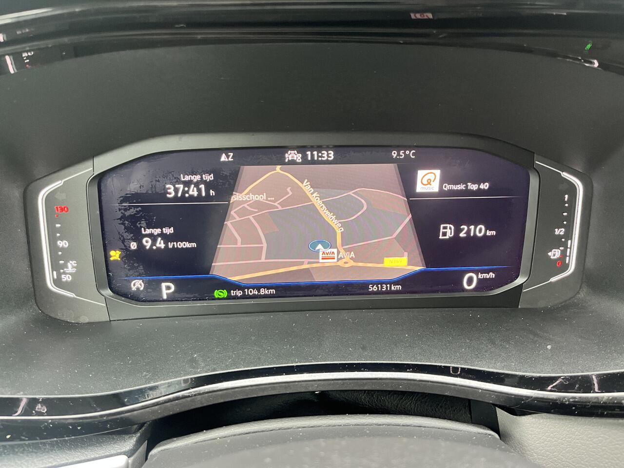 Volkswagen TRANSPORTER 2.0 TDI L2H1 Bulli 150pk Automaat Airco Cruise controle Digitaal display Trekhaak 2500kg trekgewicht 2-Persoons Telefoonverbinding Apple carplay Sitebars Euro 6 Dealer onderhouden