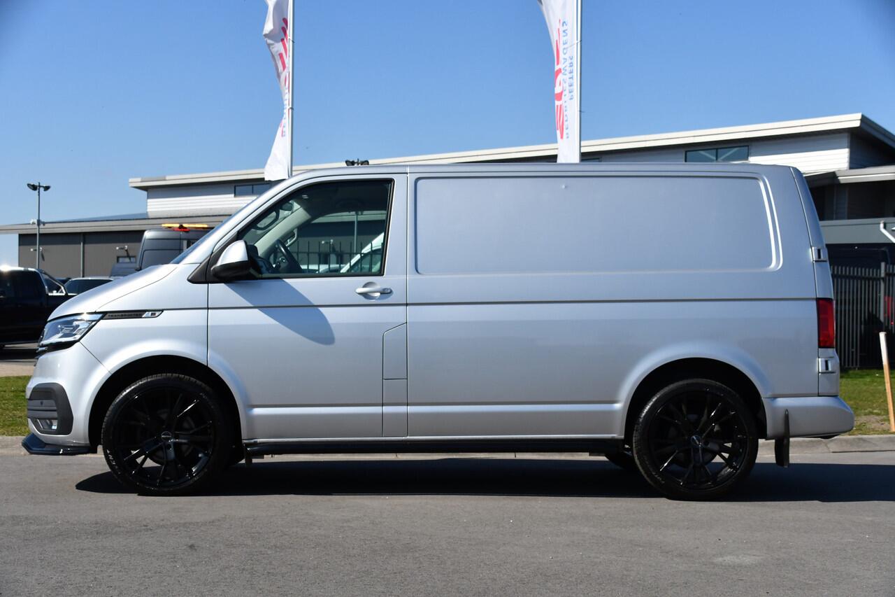 Volkswagen TRANSPORTER 2.0 TDI L1H1 30 Highline PB Edition Adaptieve Cruise, Camera, Carplay, 150PK, LED, Sensoren, Automaat, Multimedia, UNIEK!