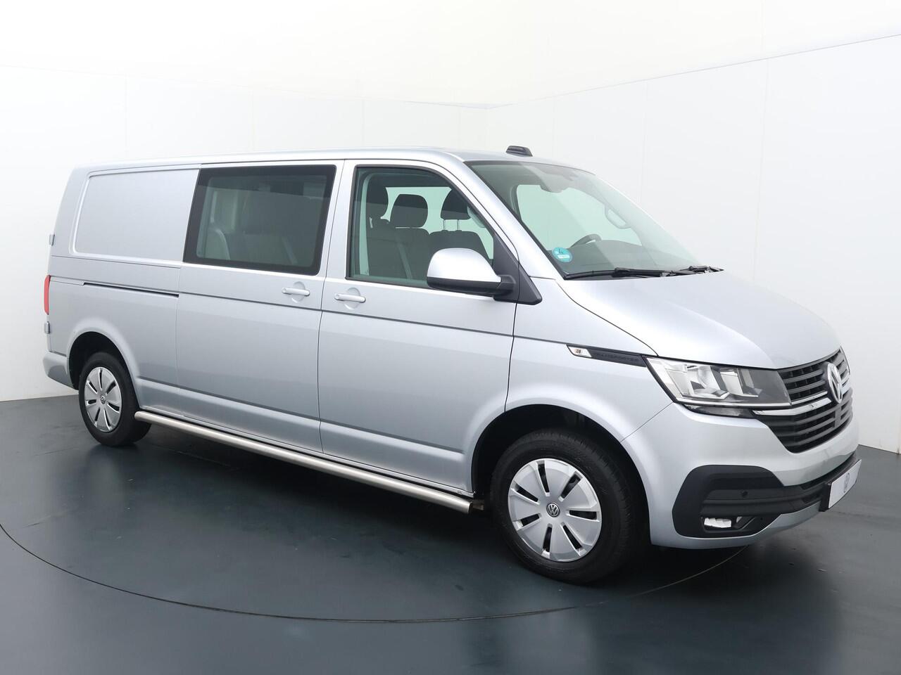 Volkswagen TRANSPORTER 2.0 TDI L2H1 30 DC Highline | 150 PK | Automaat | Trekhaak | Climate control | Parkeersensoren |